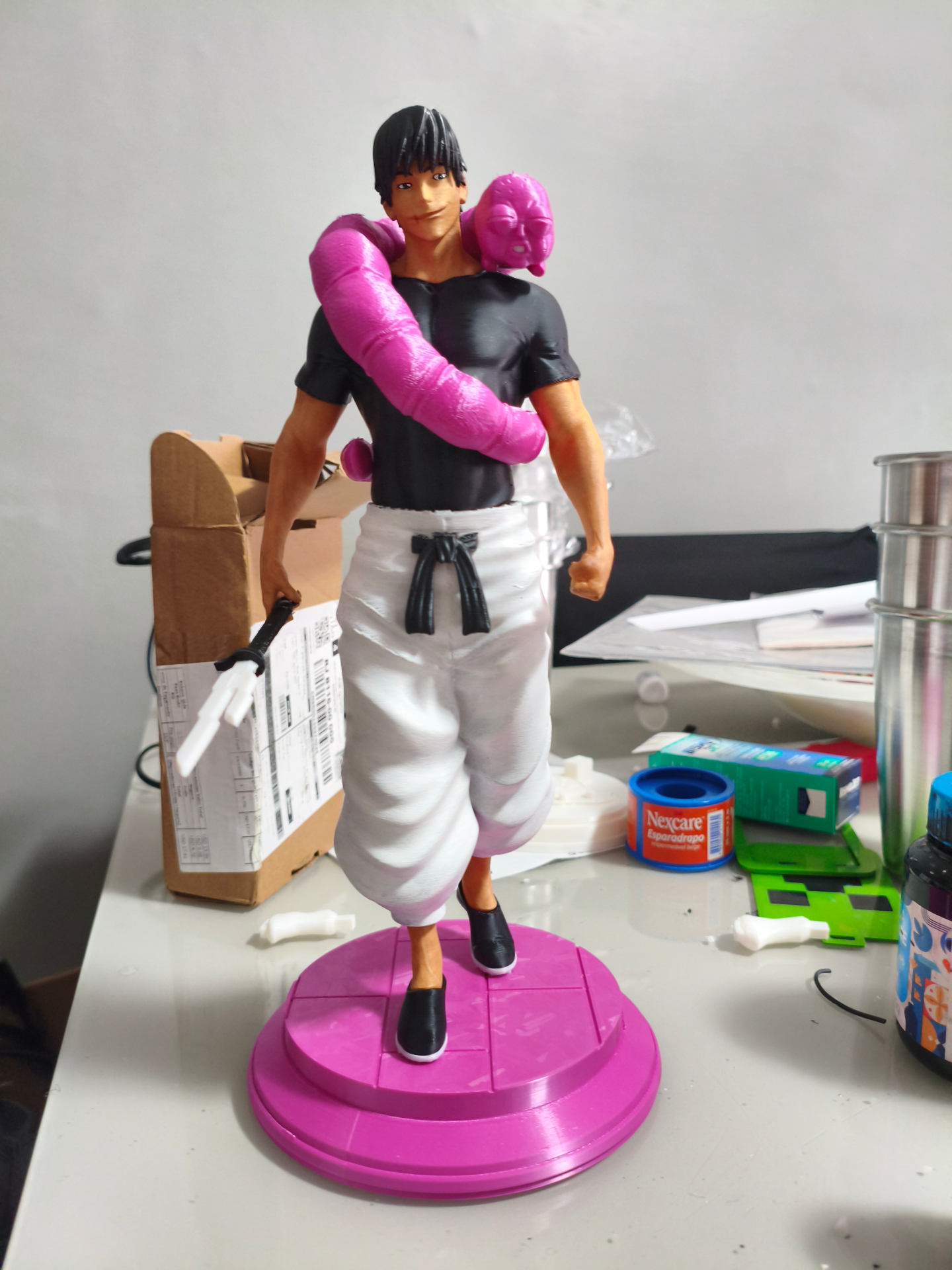 Toji Fushiguro (Jujutsu Kaisen) — 29 cm — Rosto do Toji com a cobra amaldiçoada no ombro