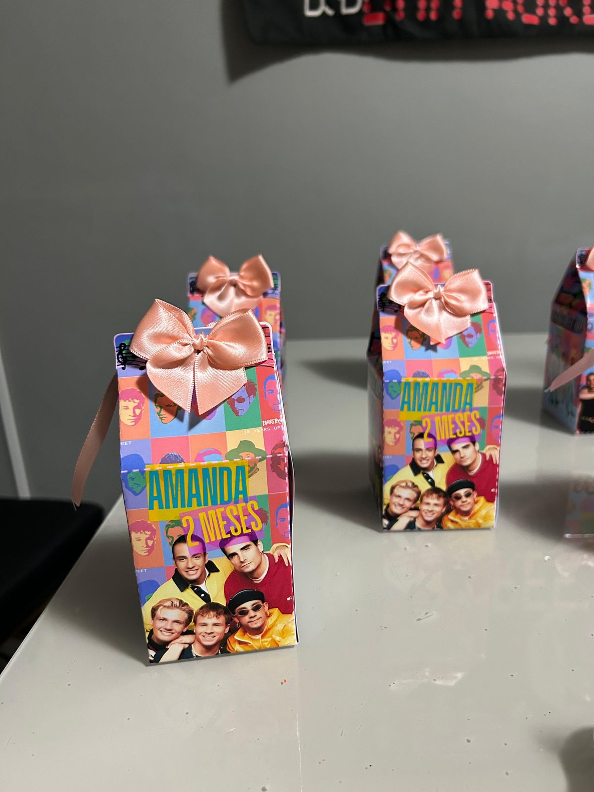 Kit Festa Backstreet Boys — Caixinhas surpresa BSB com laço