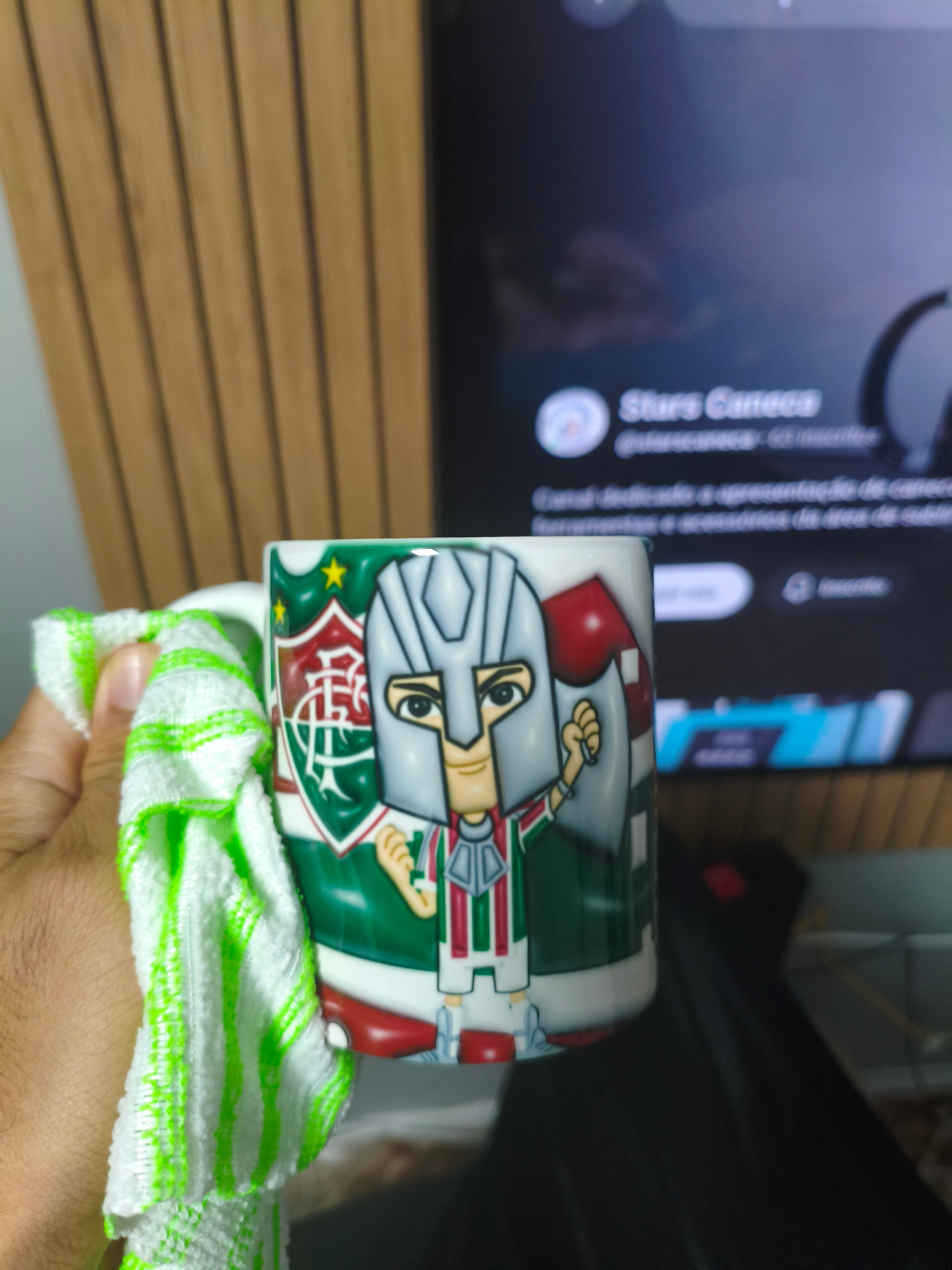 Caneca do Fluminense em teste